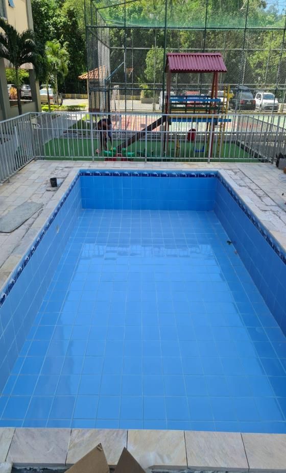 Piscina de condomínio: depois